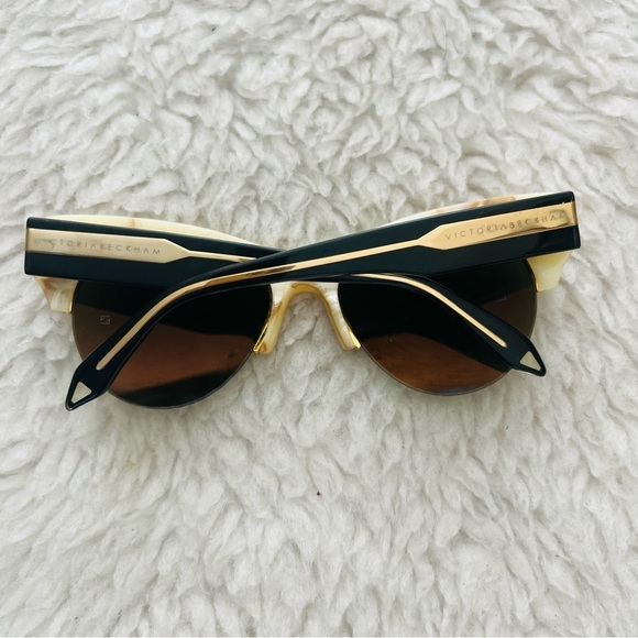 Victoria Beckham CAT 3 VBS91 C8 E Green Lens Beige Marble Sunglasses main image 4